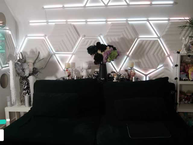 Taanni's BongaCams show and profile