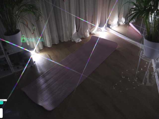 Taanni's BongaCams show and profile