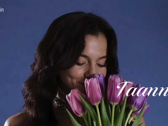 go to chat with Taanni