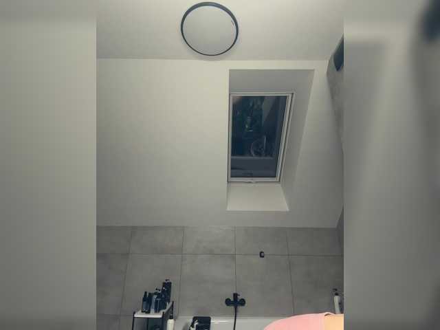 Taanni's BongaCams show and profile