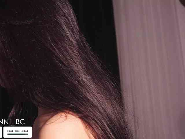 Taanni's webcam live show