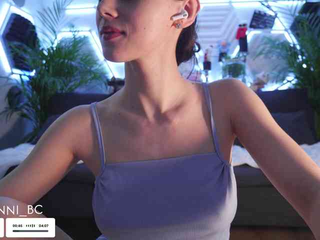 Taanni's webcam live show