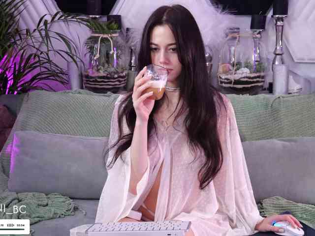 nude amateur webcam Taanni