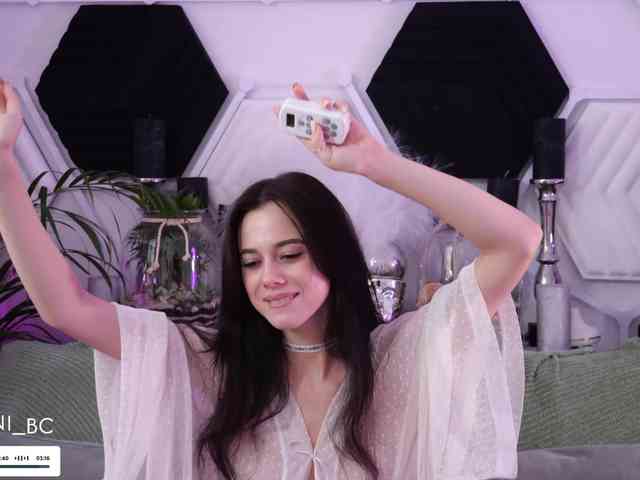 nude amateur webcam Taanni