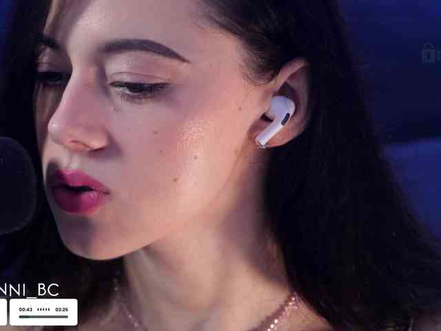 Taanni's webcam live show