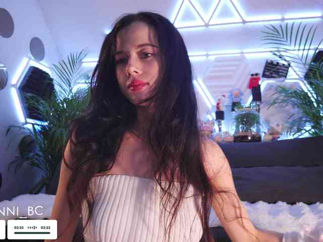Taanni's webcam live show