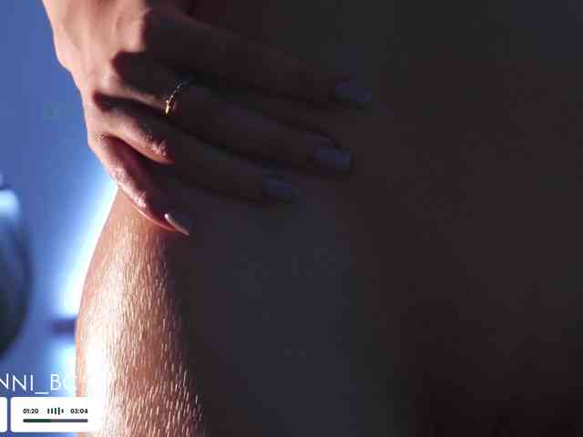 Taanni's webcam live show