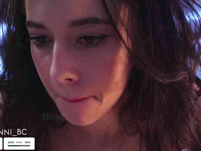 Taanni's webcam live show