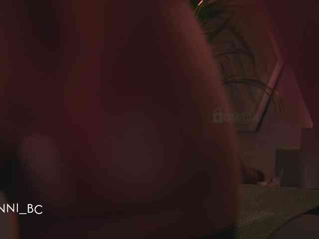 amateur nude cam Taanni
