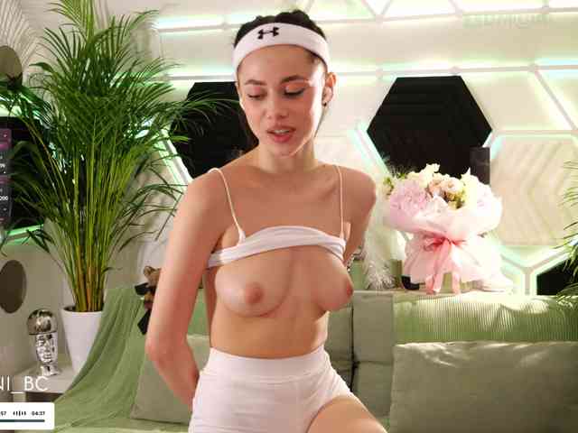 sex web chat Taanni