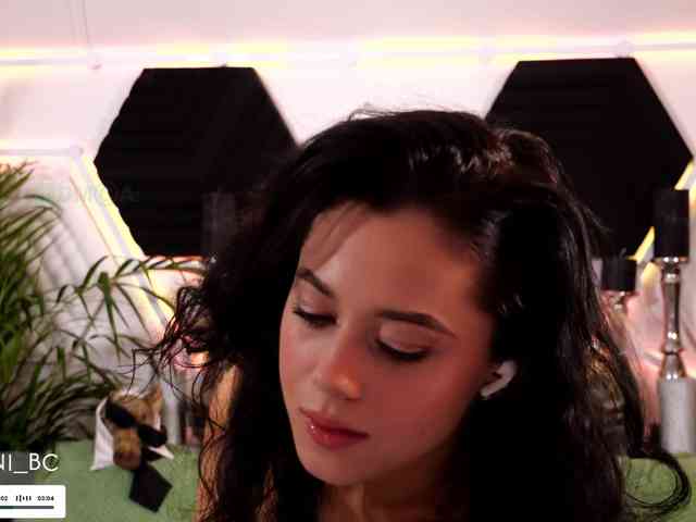 upskirt voyeur Taanni