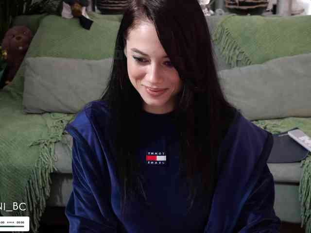 free live cam sex Taanni