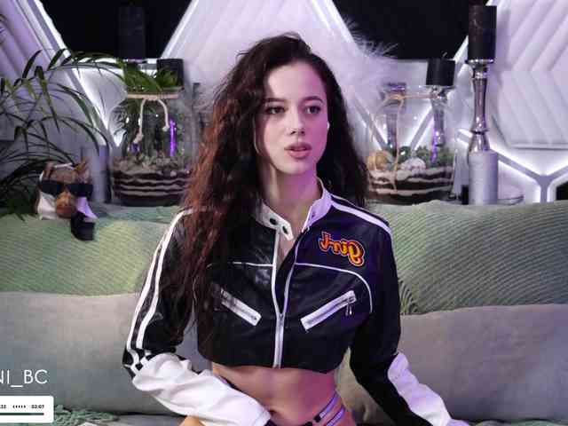 free live cam sex Taanni