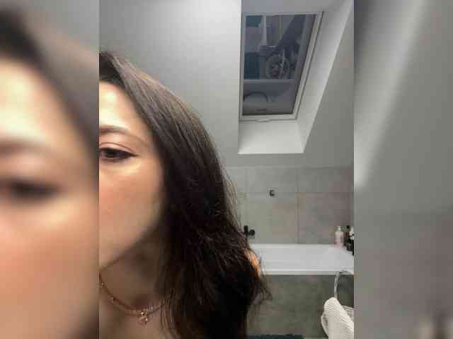 Taanni's webcam live show