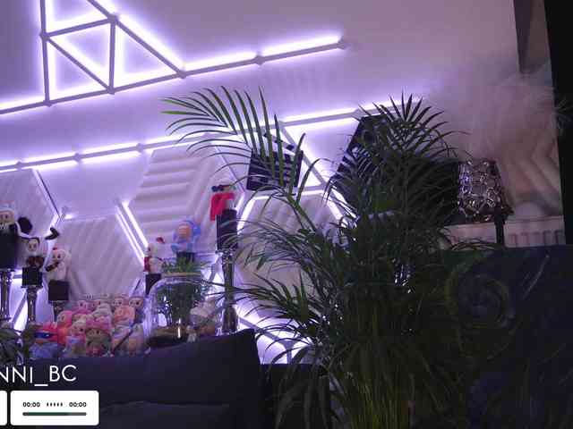 Taanni's webcam live show