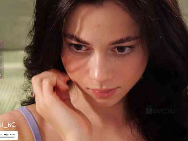 live porn web cam Taanni