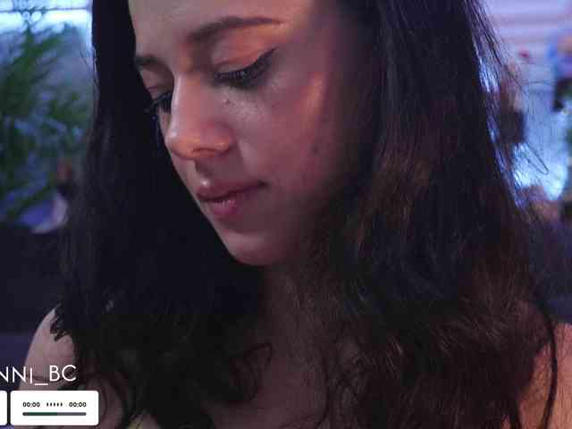 Taanni's webcam live show