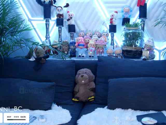 Taanni's webcam live show