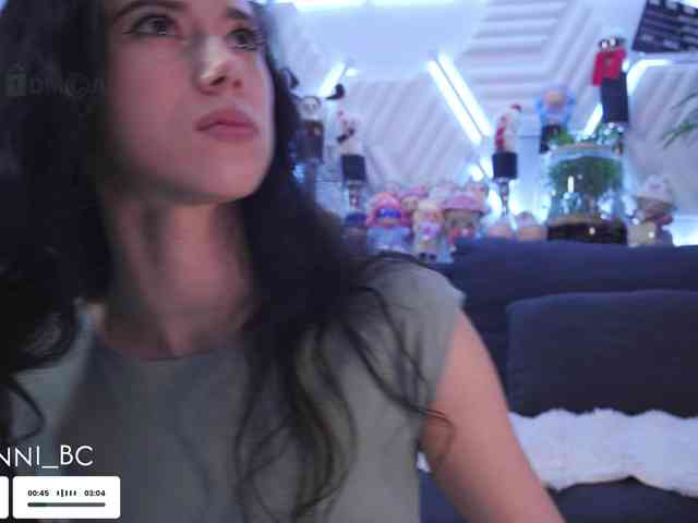 Taanni's webcam live show