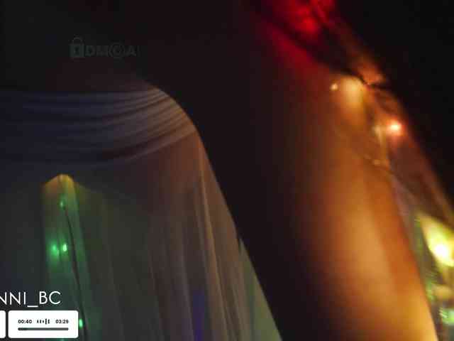 Taanni's webcam live show