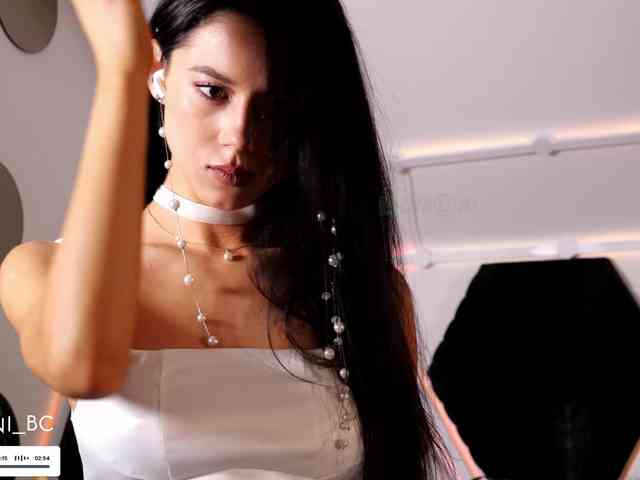 free nude chatroom Taanni