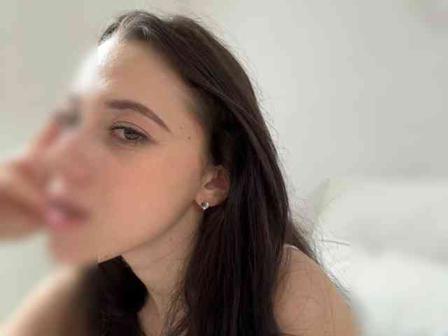 Taanni's webcam live show