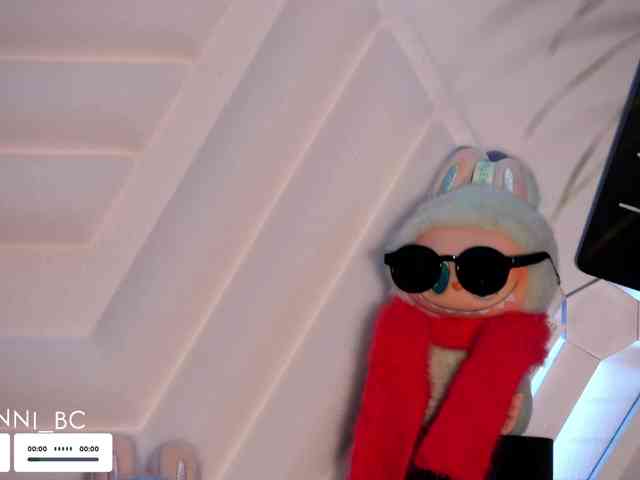Taanni's webcam live show