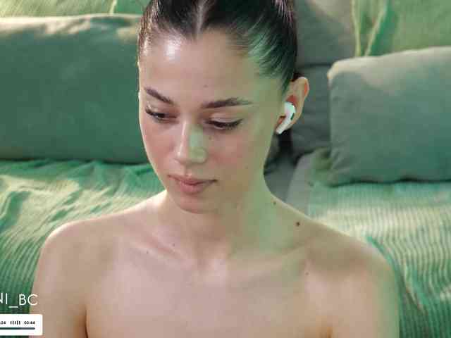 cum chat Taanni