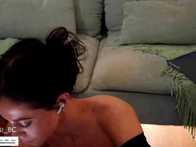 amateur nude cam Taanni