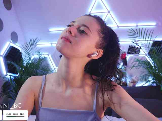 Taanni's webcam live show