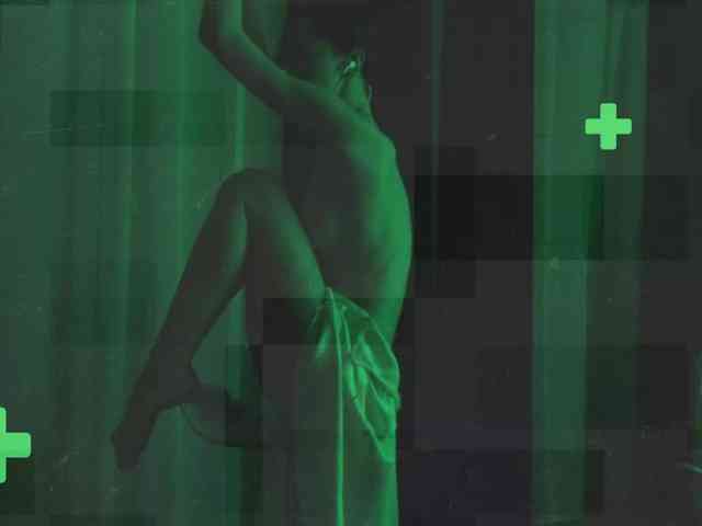 voyeur web cam Taanni