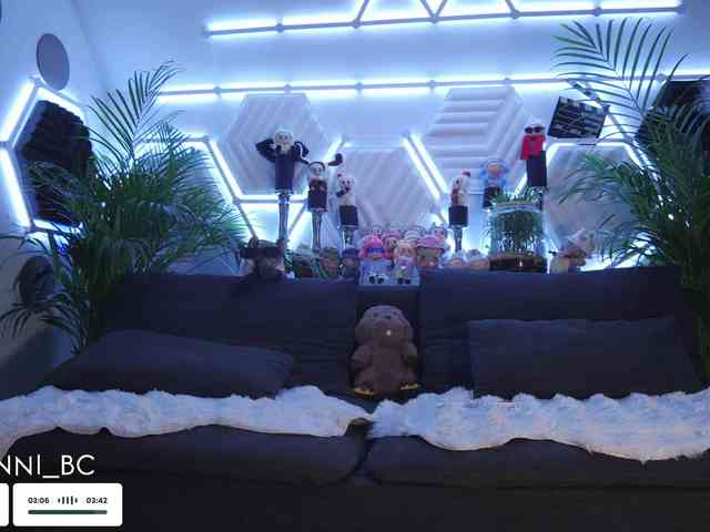 Taanni's webcam live show