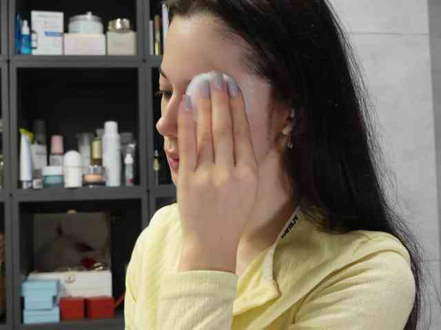 Taanni's webcam live show