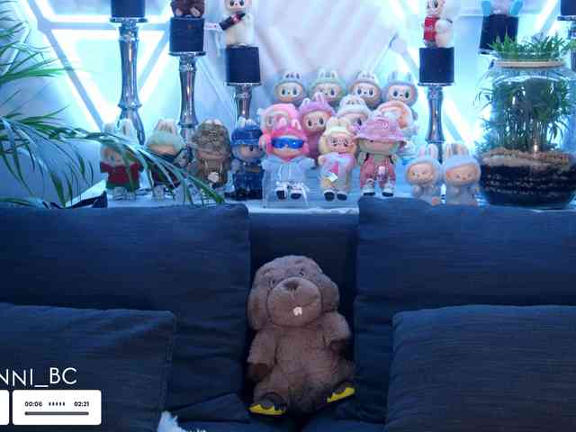Taanni's webcam live show