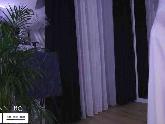 Taanni's webcam live show