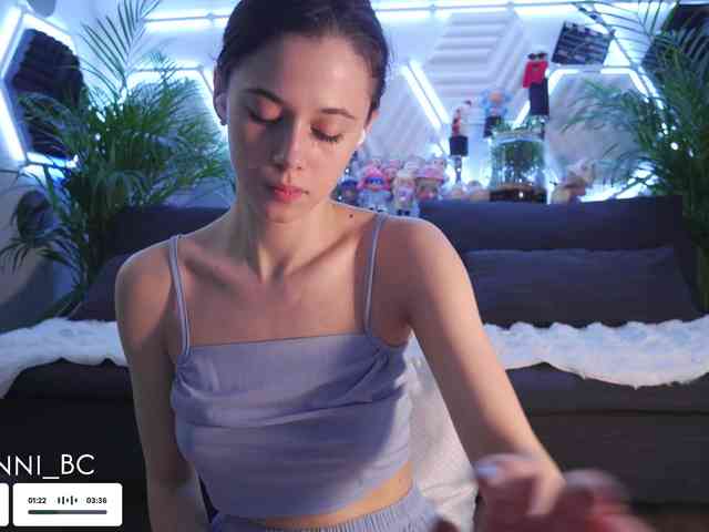 Taanni's webcam live show