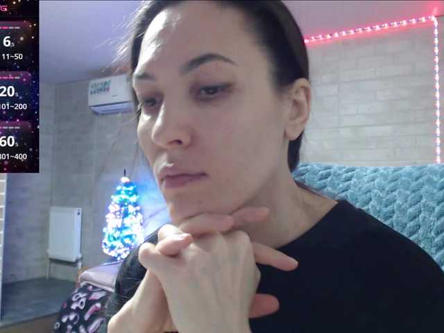 Marina4Love's BongaCams show and profile