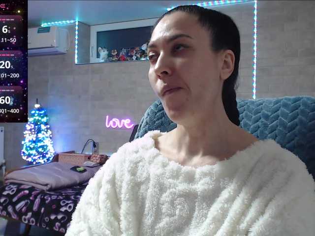 Marina4Love's BongaCams show and profile