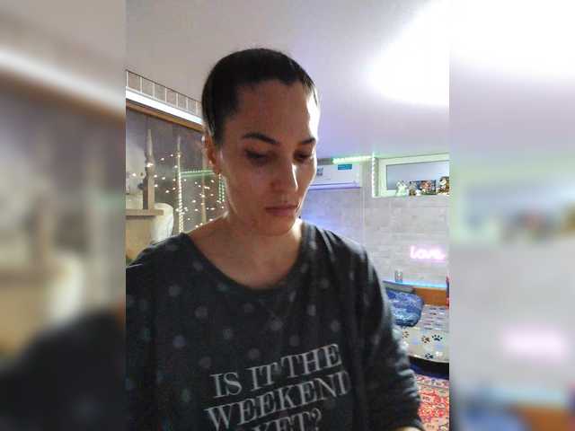 Marina4Love's BongaCams show and profile