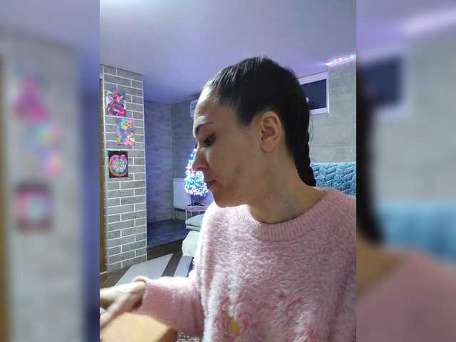 Marina4Love's BongaCams show and profile