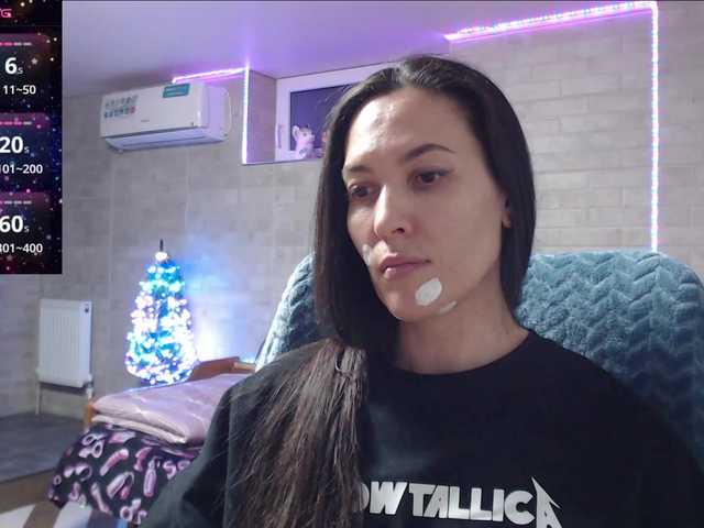 Marina4Love's BongaCams show and profile