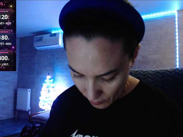 Marina4Love's BongaCams show and profile