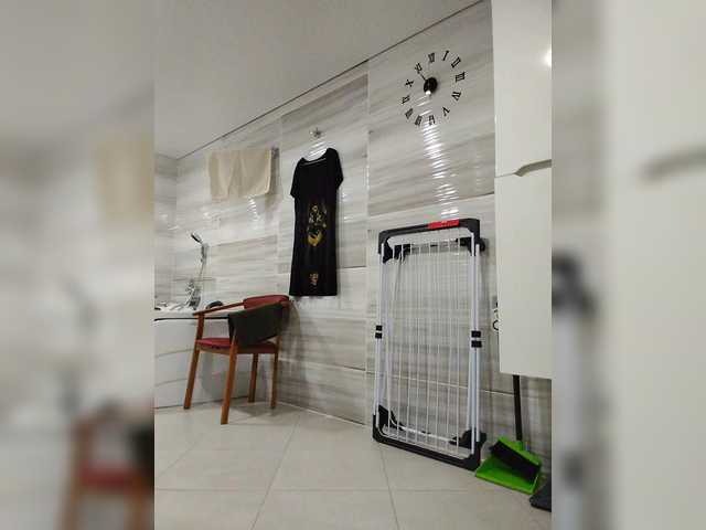 Marina4Love's BongaCams show and profile