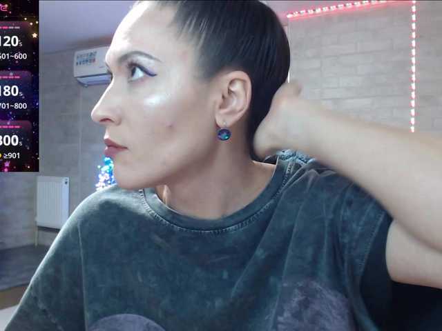 Marina4Love's BongaCams show and profile