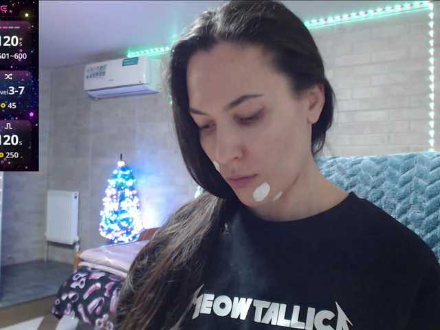 Marina4Love's BongaCams show and profile