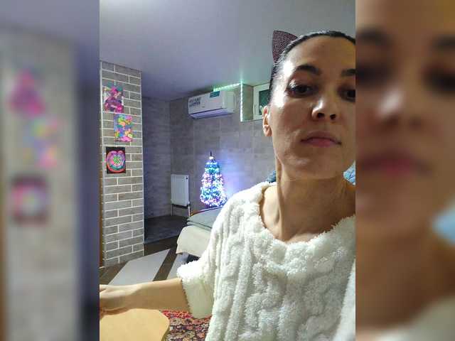 Marina4Love's BongaCams show and profile