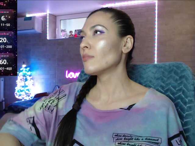 Marina4Love's BongaCams show and profile