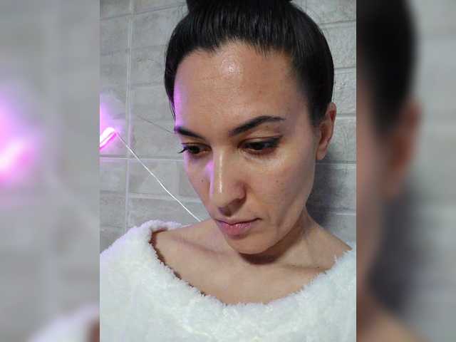 Marina4Love's BongaCams show and profile