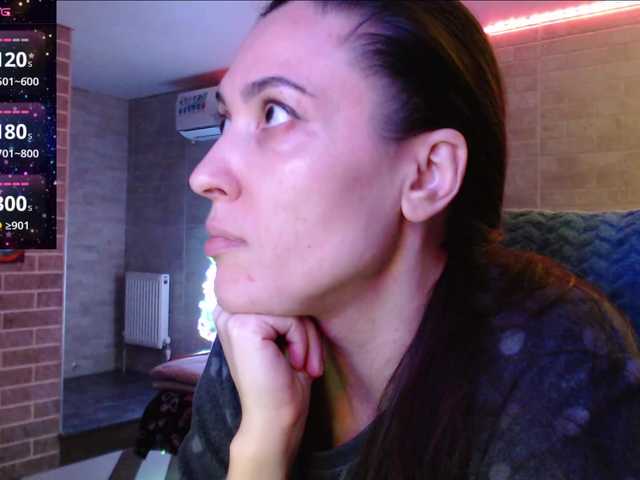 Marina4Love's BongaCams show and profile