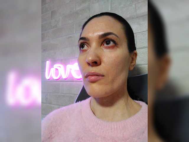 Marina4Love's BongaCams show and profile